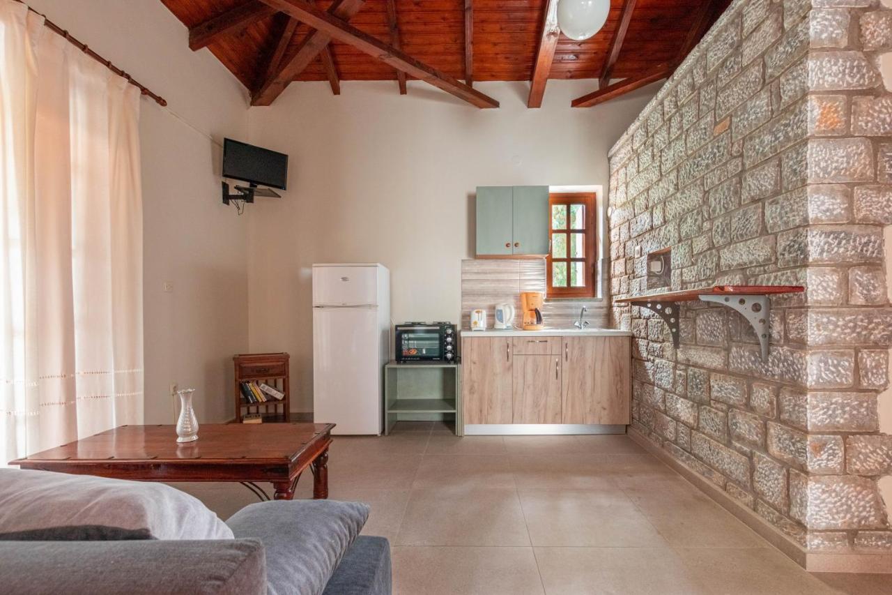 Porto Kalamitsi Stone-Built Bungalows كارداميلي المظهر الخارجي الصورة