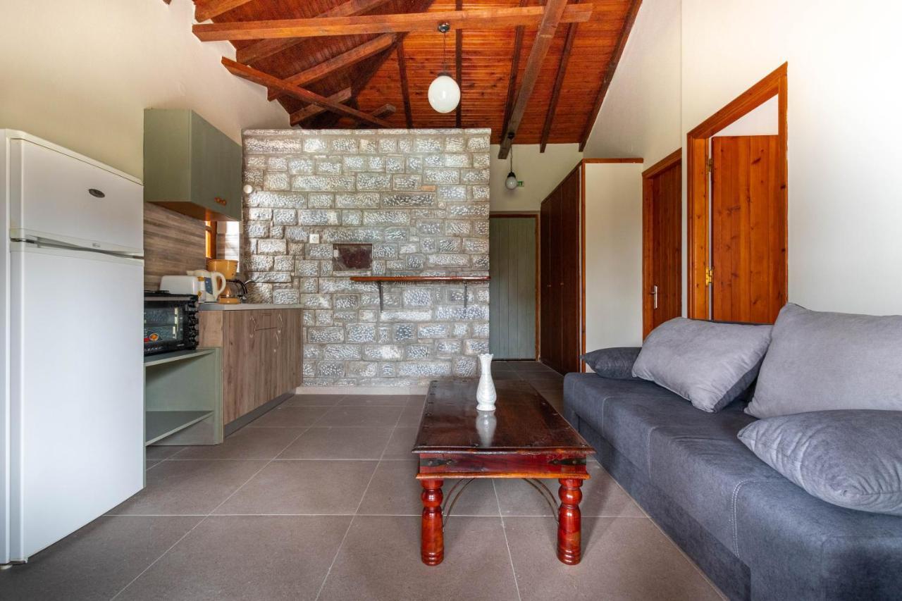 Porto Kalamitsi Stone-Built Bungalows كارداميلي المظهر الخارجي الصورة